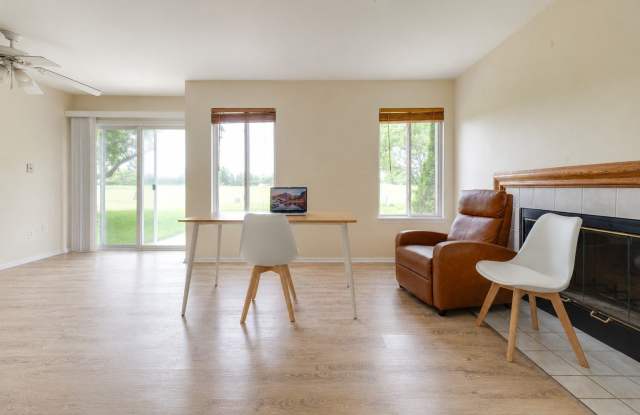 21258 W Cascade Court Gallery 4