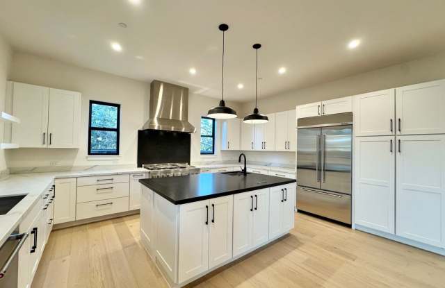 2023 Built Custom Napa 3 Bedrooms, 3 1/2 Bathrooms - 320 Blake Lane, Napa, CA 94558
