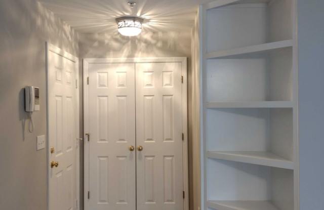 Beautiful, Maintenance Free Main Level Condominium in Ivy Glen! photos photos