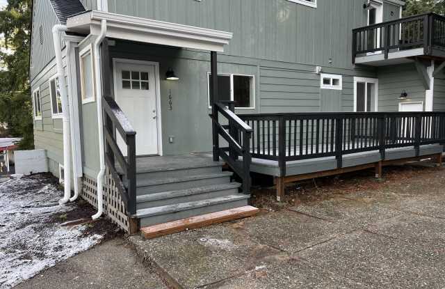 1663 Harrison Avenue Southeast - B - 1663 Harrison Avenue Southeast, Parkwood, WA 98366