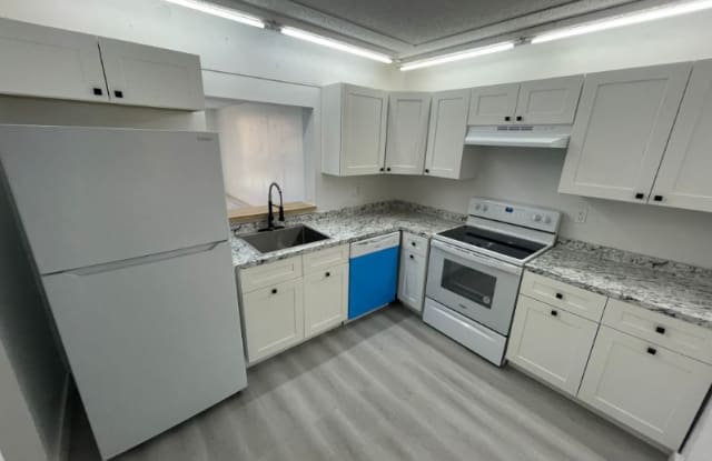 2824 Somerset Dr 144 - 2824 Somerset Drive, Lauderdale Lakes, FL 33311
