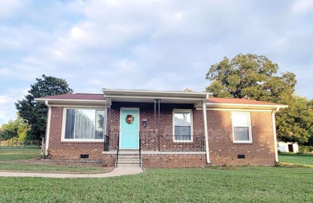 411 Mill St. photos photos