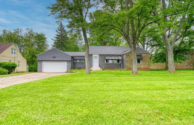 18447 Pearl Road photos photos
