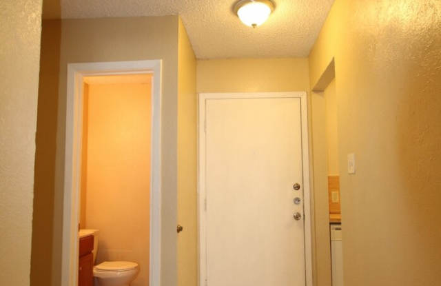 3828 Coates Circle Gallery 3
