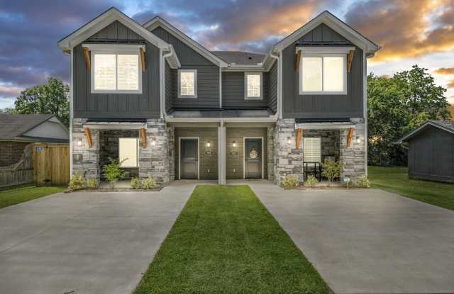 511 W Fort Worth St photos photos