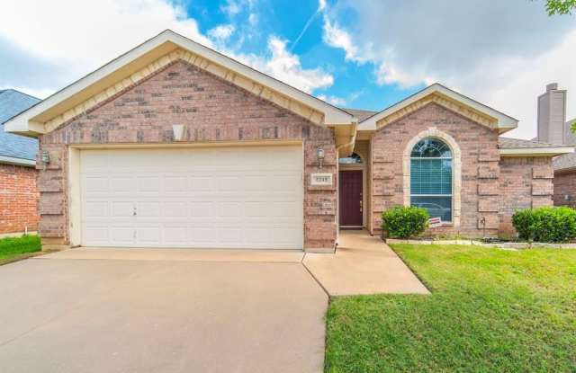 8249 Fall Crest Drive - 8249 Fall Crest Drive, Fort Worth, TX 76053