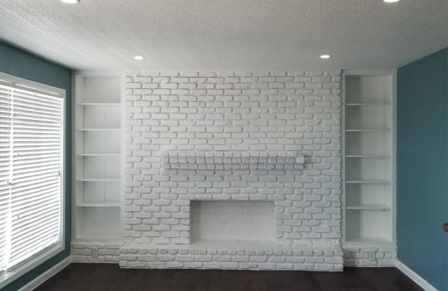 6100 Glenmont Dr. 1A - 6100 Glenmont Drive, Houston, TX 77081