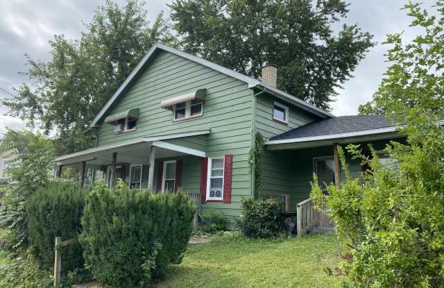 815 Warren Avenue - 1 photos photos
