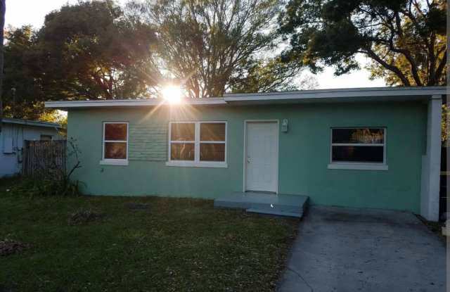 1940 Macomber Ave - 1940 Macomber Avenue, Pinellas County, FL 33755
