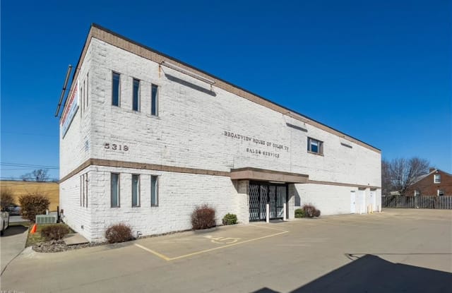 5319 Broadview Rd - 5319 Broadview Road, Parma, OH 44134