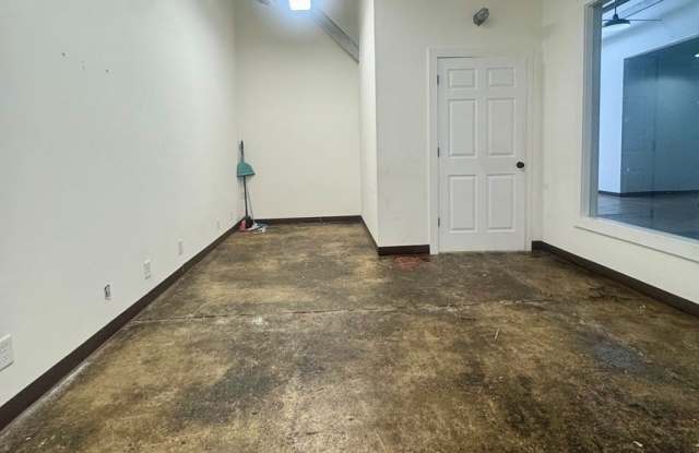 1369 Headland Avenue Gallery 4