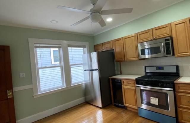 4442 Washington St. photos photos