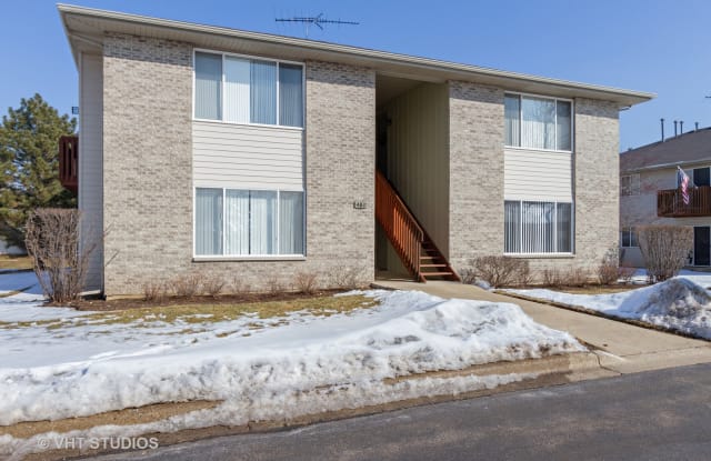 480 Westwood Court - 480 Westwood Court, Crystal Lake, IL 60014