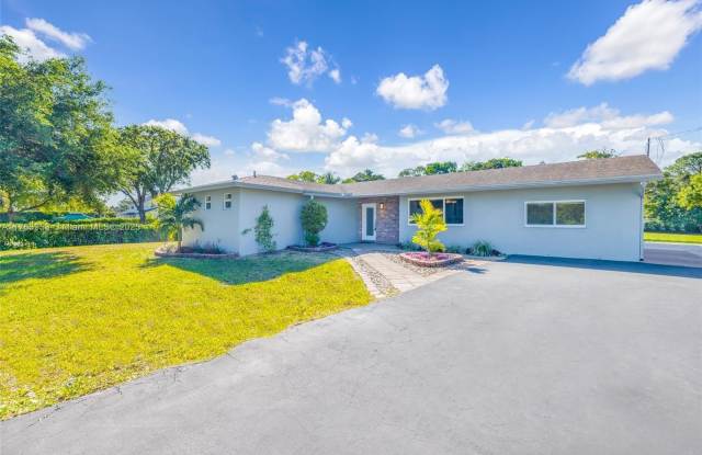 13390 SW 26th St photos photos