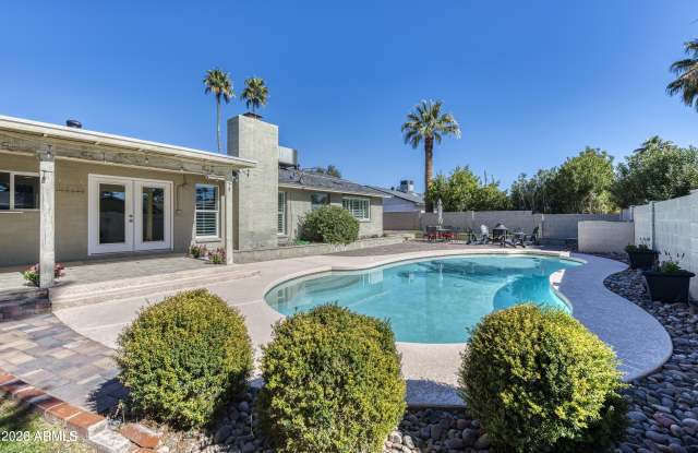 4443 E FRIESS Drive Gallery 2