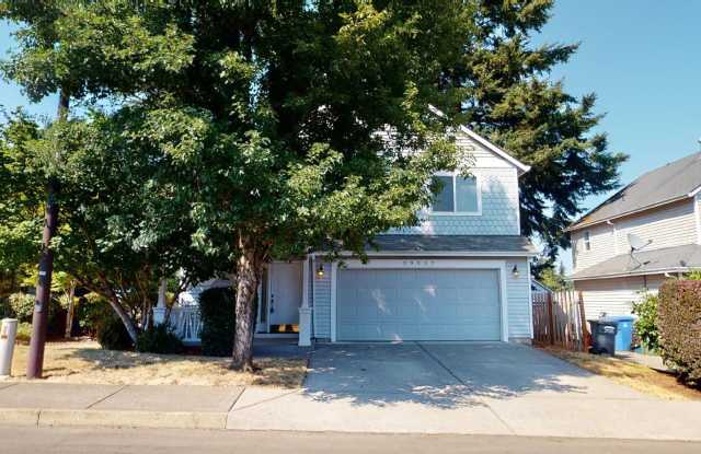 Updated Two Level Home in Sandy with Backyard. Pet Friendly photos photos