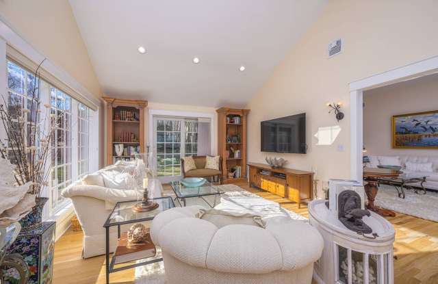 70 Ridge Road W Gallery 4