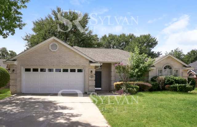 1109 Greenwood Court - 1109 Greenwood Court, Hurst, TX 76053