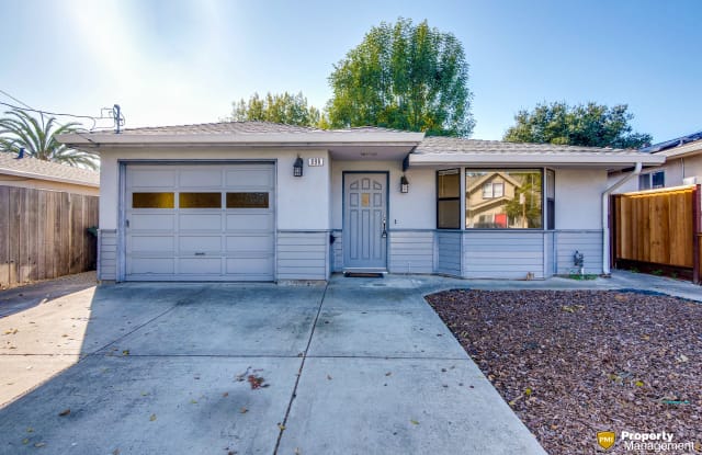 896 Coolidge Ave - 896 Coolidge Avenue, Sunnyvale, CA 94086