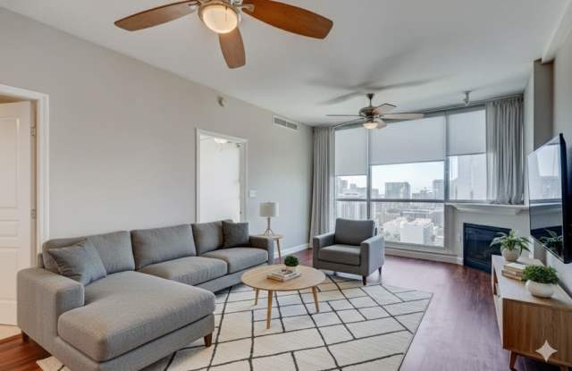 300 West Beech Street - 2101 photos photos