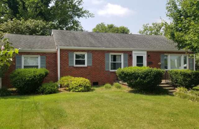 328 McClain Ave, Lebanon TN 37087 - 328 McClain Avenue, Lebanon, TN 37087