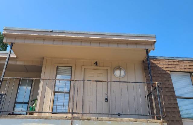 149 Coers unit: 4 photos photos 149 Coers unit: 4 photos photos