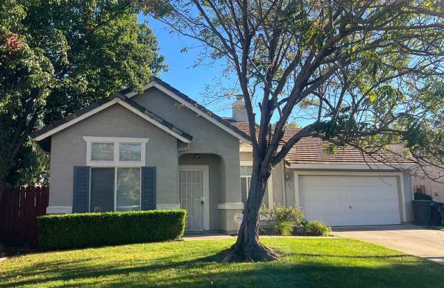 3 Bedroom Charmer in West Roseville! - 37 Buckingham Court, Roseville, CA 95678