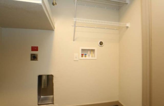 954 E Sonterra Blvd Gallery 3