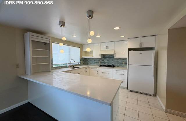 Arcadia 2 Bedroom Townhouse Gallery 3