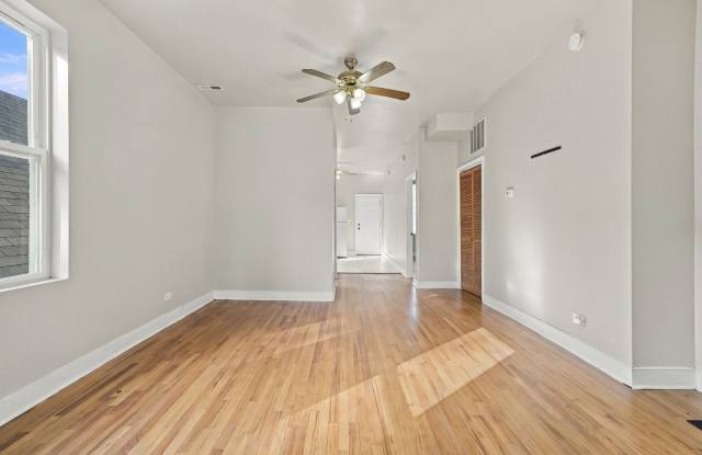 6732 S Michigan Avenue Gallery 3