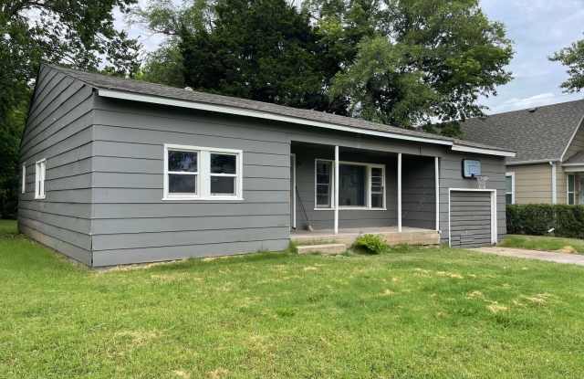 $1095 - 4 bed 1 bath - Single Family Home photos photos