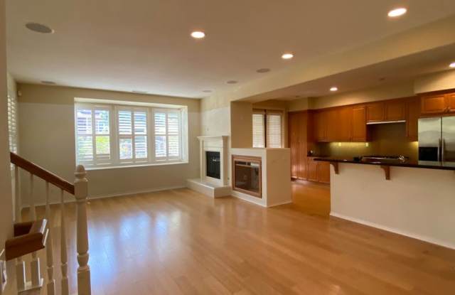 Lovely 3 Bedroom 2.5 Bath Att. Home in Irvine School District Gallery 3