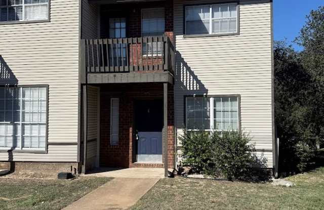 River Crossing 2 Bed 2 1/2 Bath - 2 Story Townhome - 1819 River Crossing Circle, Austin, TX 78741