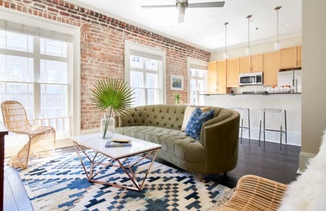 339 Carondelet Street - 4B - 339 Carondelet Street, New Orleans, LA 70112