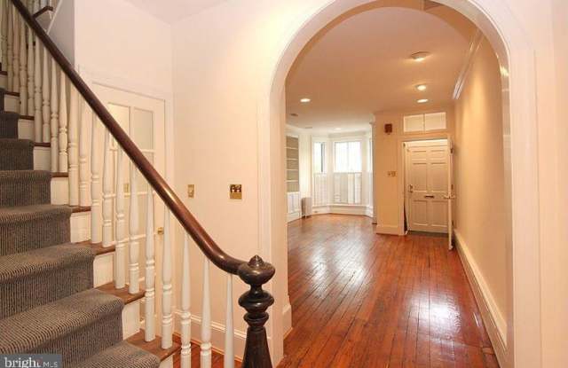 3042 P STREET NW Gallery 3