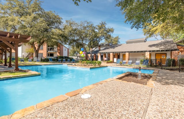 Clayton Pointe photos photos