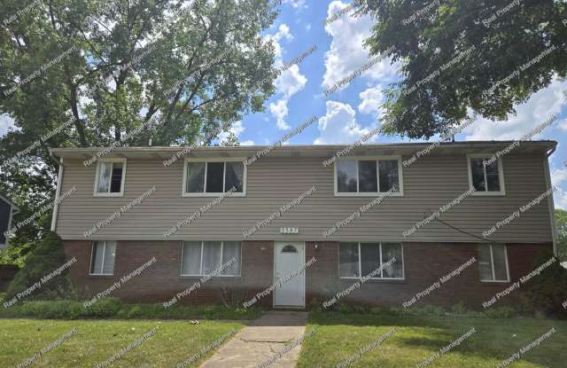 Clean 2 Bedroom 2nd Floor Apartment photos photos