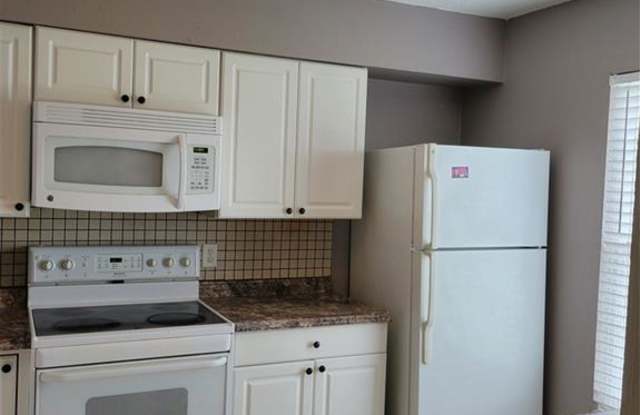 17524 Dumont DR Gallery 2