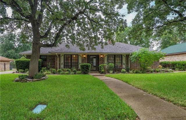 4608 Wooded Acres Drive - 4608 Wooded Acres Drive, Arlington, TX 76016