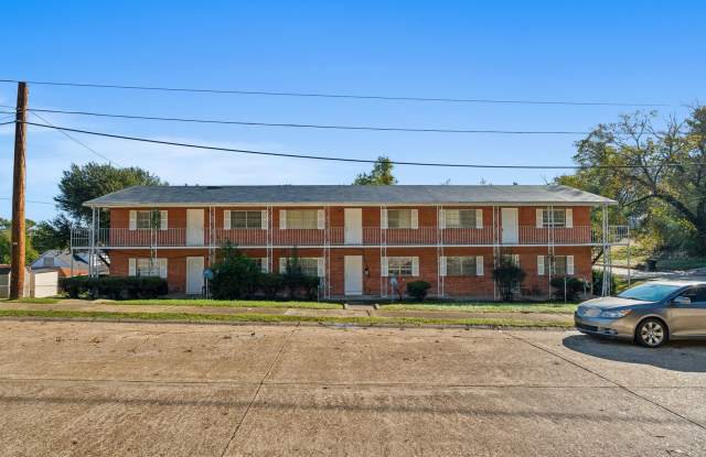 Remodeled 2 Bedroom Apartment Gallery 3