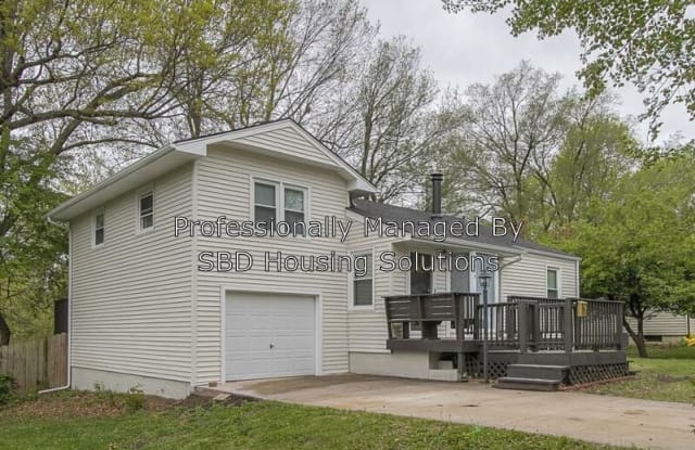 9615 E 66th St - 9615 East 66th Street, Raytown, MO 64133