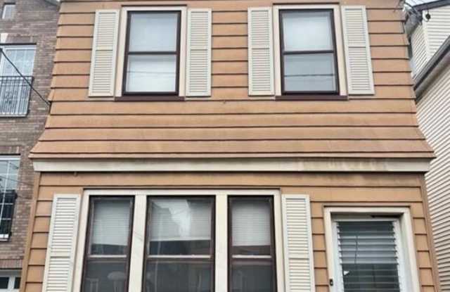421  Central Avenue - 421 Central Avenue, Harrison, NJ 07029