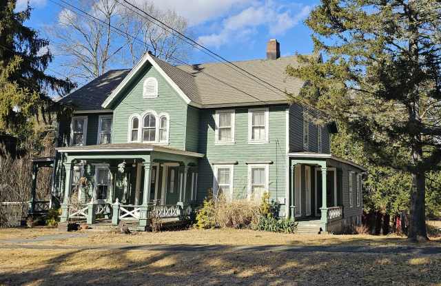 13-15 Pleasant Street - 13-15 Pleasant Street, Woodbury Center, CT 06798 13-15 Pleasant Street - 13-15 Pleasant Street, Woodbury Center, CT 06798