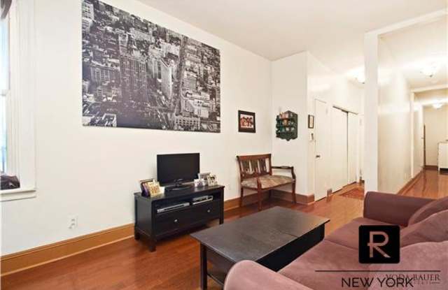 58 Third Avenue Gallery 3