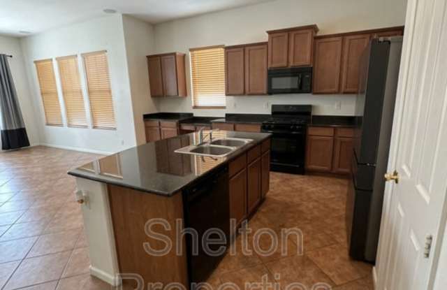15192 W Columbine Dr Gallery 2