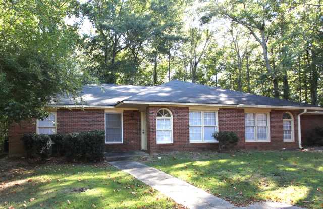 Duplex Available in Kurt Circle! photos photos