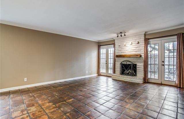 15541 Earlport Circle Gallery 3