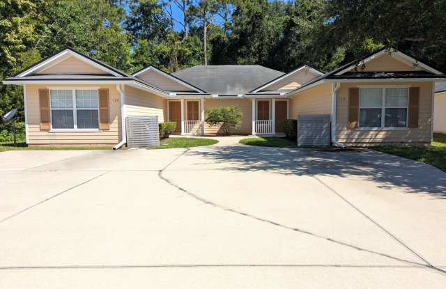 GREAT 3/2 Duplex READY FOR IMMEDIATE MOVE-IN!! photos photos