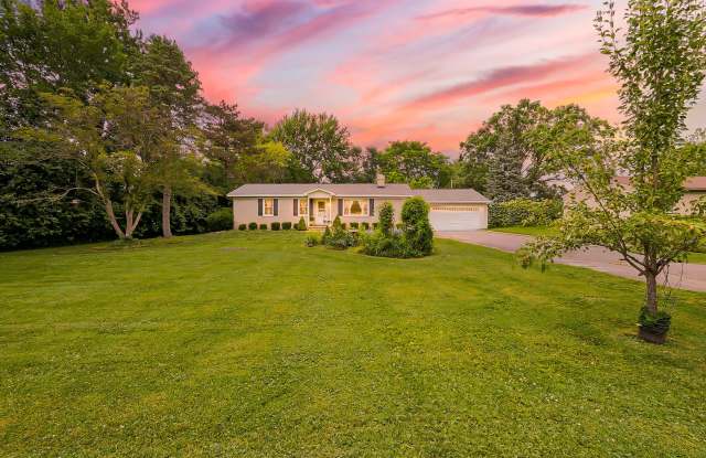 Your Private Retreat Just Minutes from Downtown South Lyon photos photos