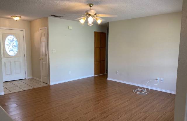 3 Bed 2 Bath - close to city trail Gallery 4